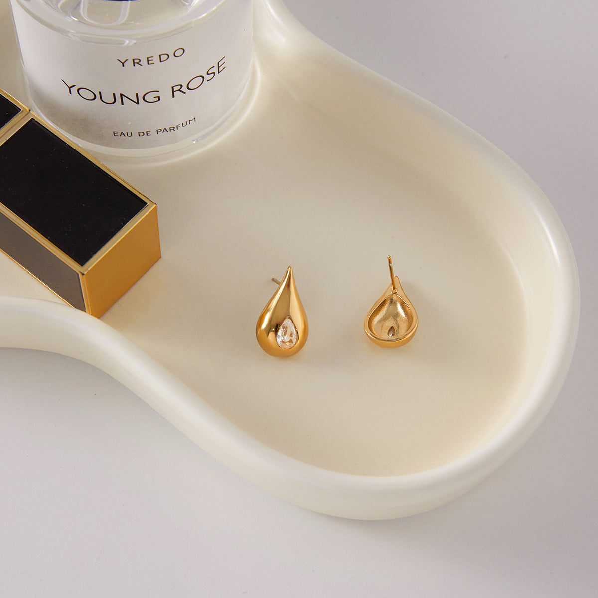 Orecchini a perno da donna a goccia minimalisti in acciaio inossidabile con intarsio in strass