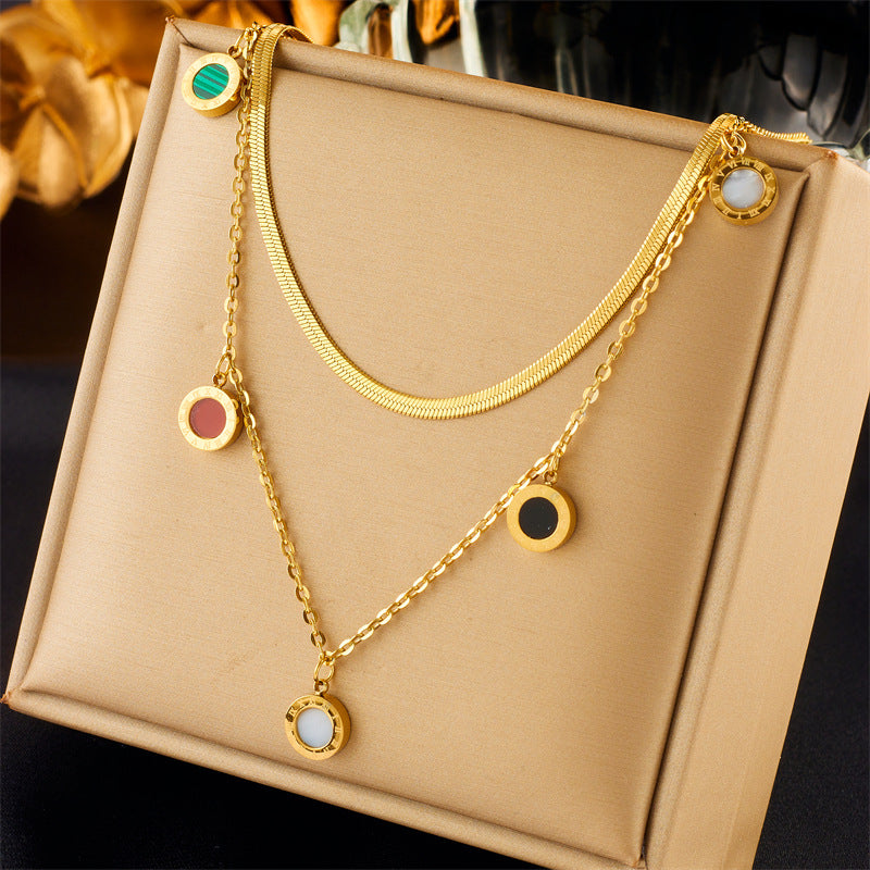 Collana da donna con ciondolo a farfalla e stella a strati in acciaio inossidabile alla moda