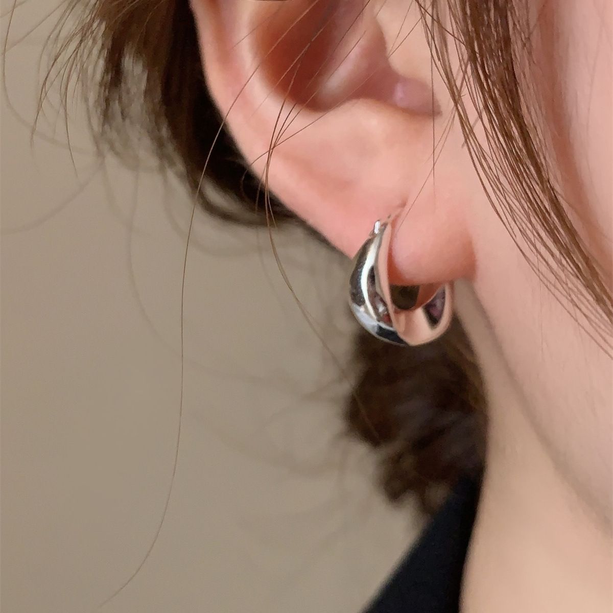 Minimalist Sweet Geometric Round Plated Brass Hoop Earrings for Women