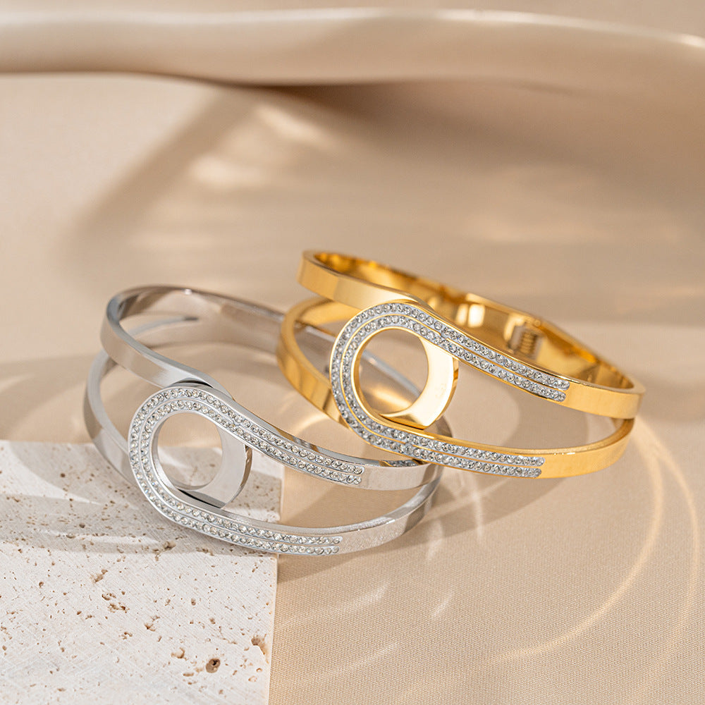 Bracciale minimalista di lusso in acciaio al titanio da donna con placcatura in oro, design geometrico ovale, anallergico, resistente allo sbiadimento