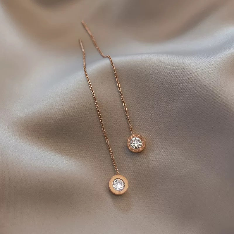 Orecchini Pendenti Lunghi Geometrici da Donna in Acciaio al Titanio con Zirconi e Nappe
