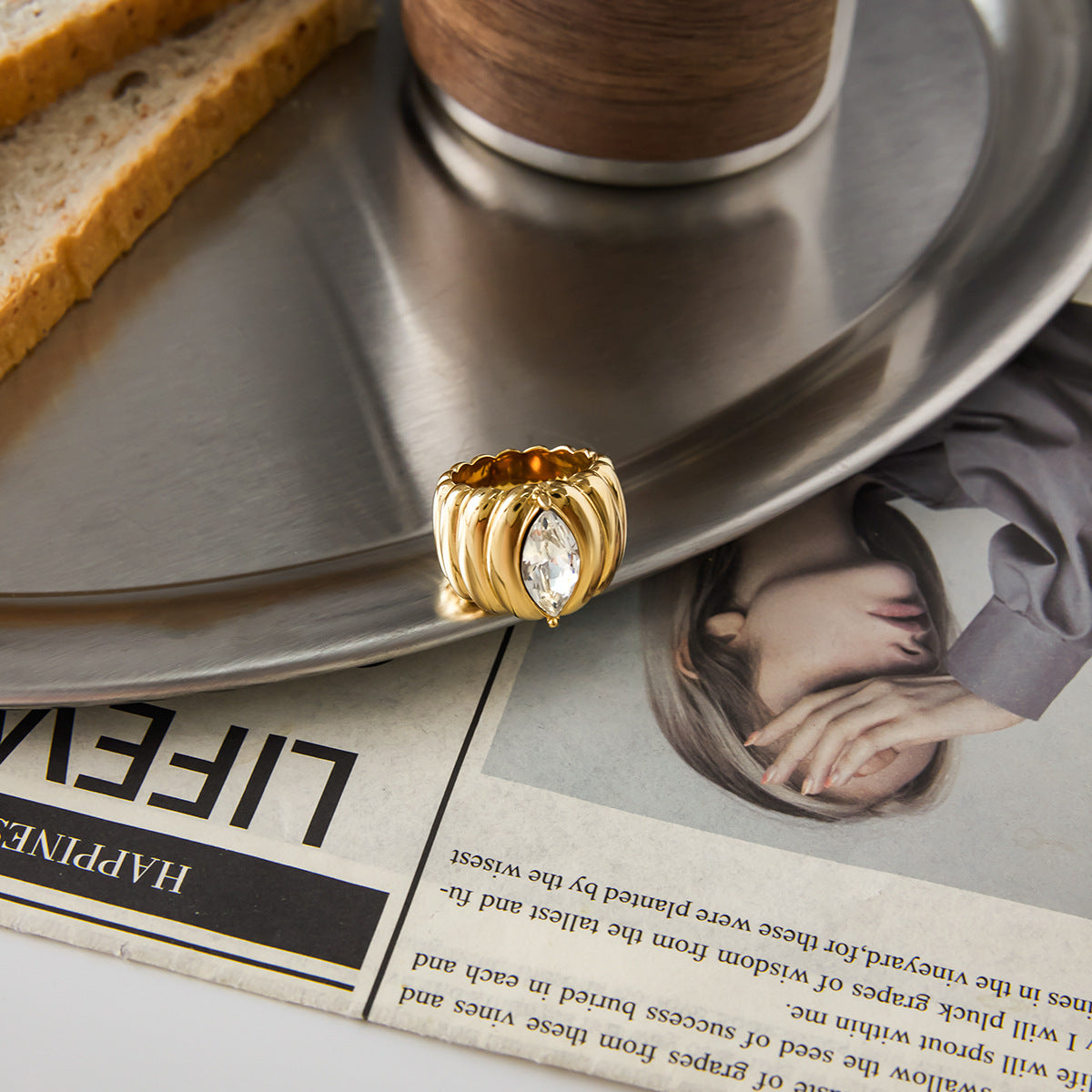 Anillo chapado de acero inoxidable geométrico con textura de diamantes de imitación para mujer, joyería de mano de lujo minimalista