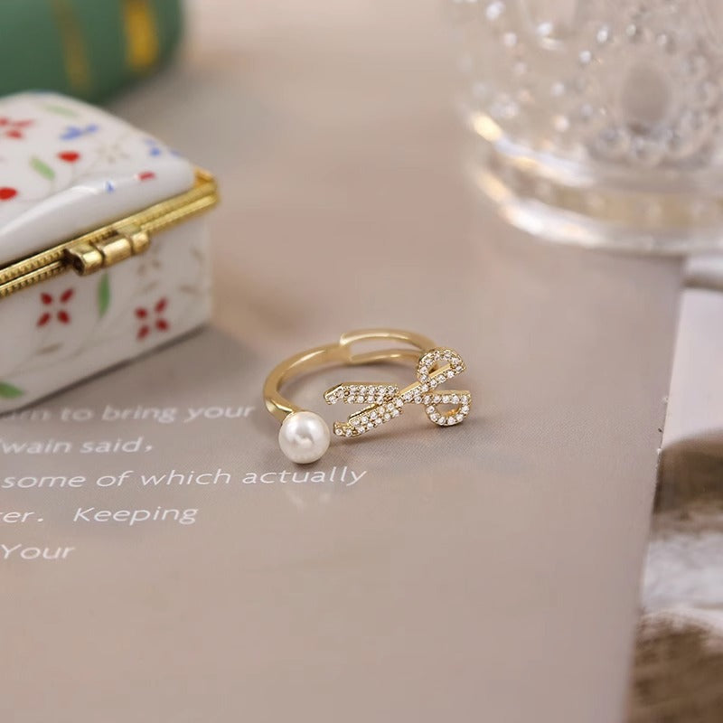 Minimalist Adjustable Pearl Ring in Copper with Plated Finish for Women and Men
