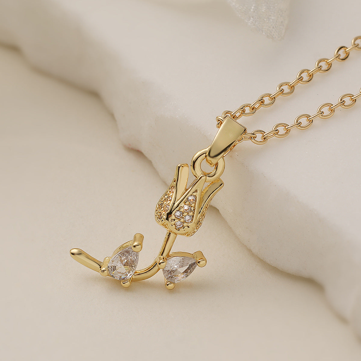 Elegant Minimalist Geometric Gold Plated Brass Rose Pendant Necklace for Women