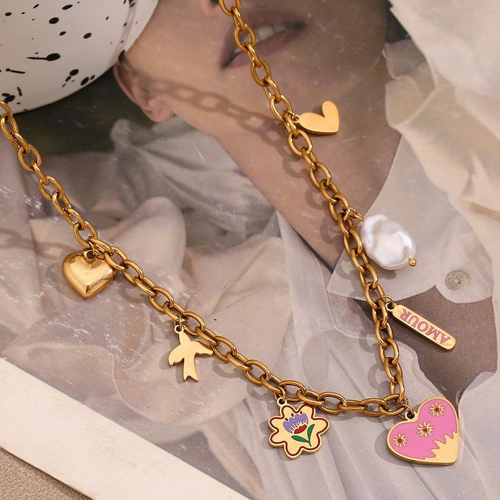 Collana da donna alla moda con ciondolo a cuore in smalto, in acciaio inossidabile placcato oro 18 carati