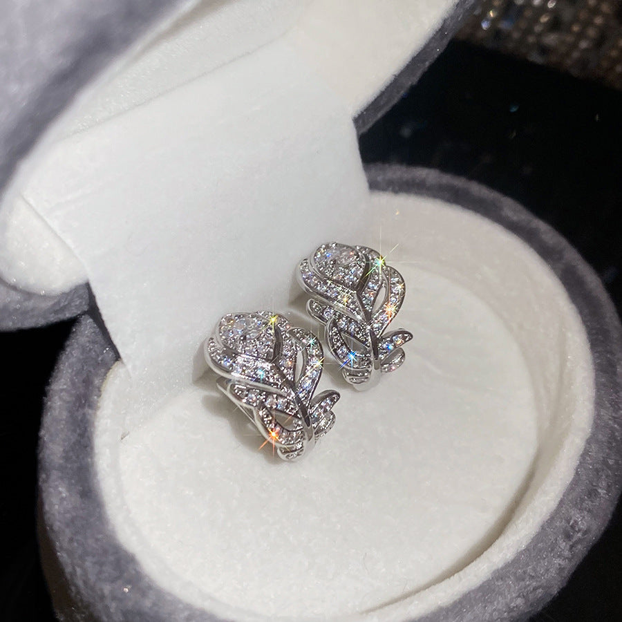 Anello aperto minimalista di lusso e set di ear cuff in foglia di rame con intarsio di zirconi per donna