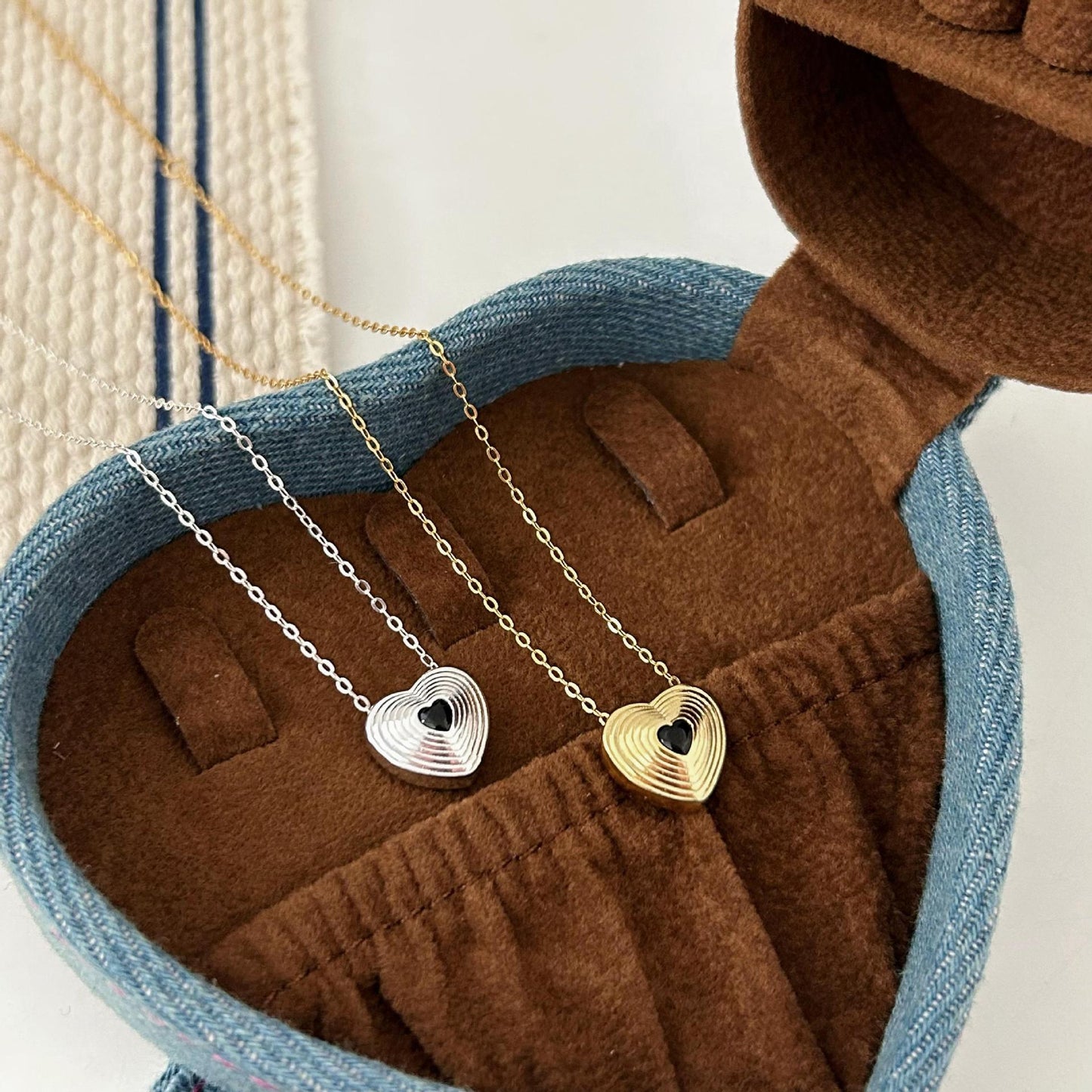 Minimalist Heart-Shaped 925 Sterling Silver Necklace with Plated Finish on Cross Chain