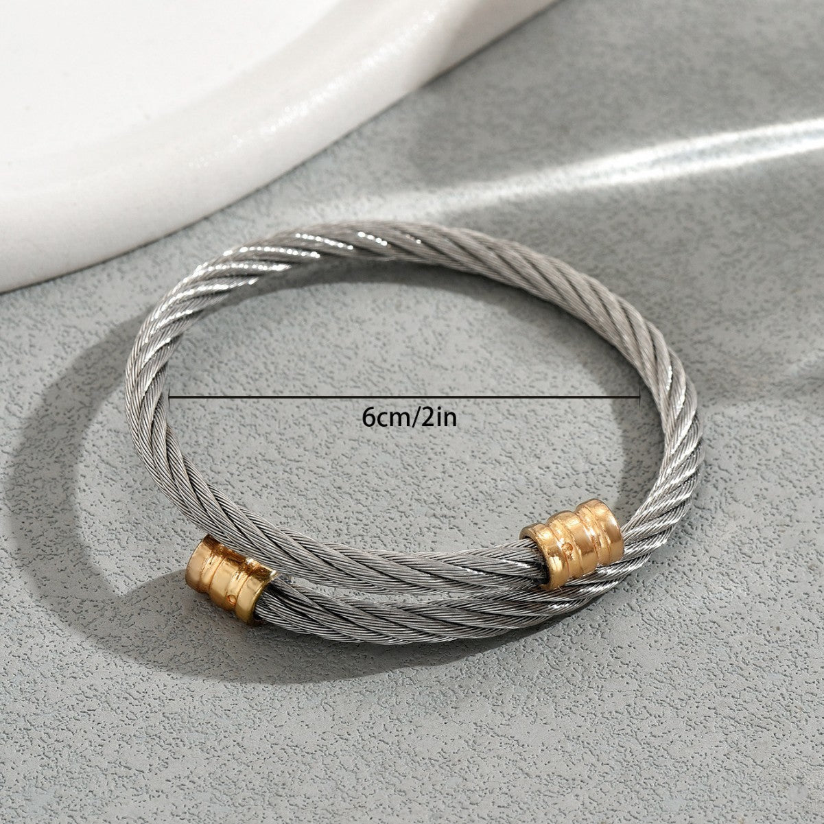 Pulsera Brazalete Ajustable Geométrica de Cobre con Acabado Galvanizado para Mujer, Diseño Moderno
