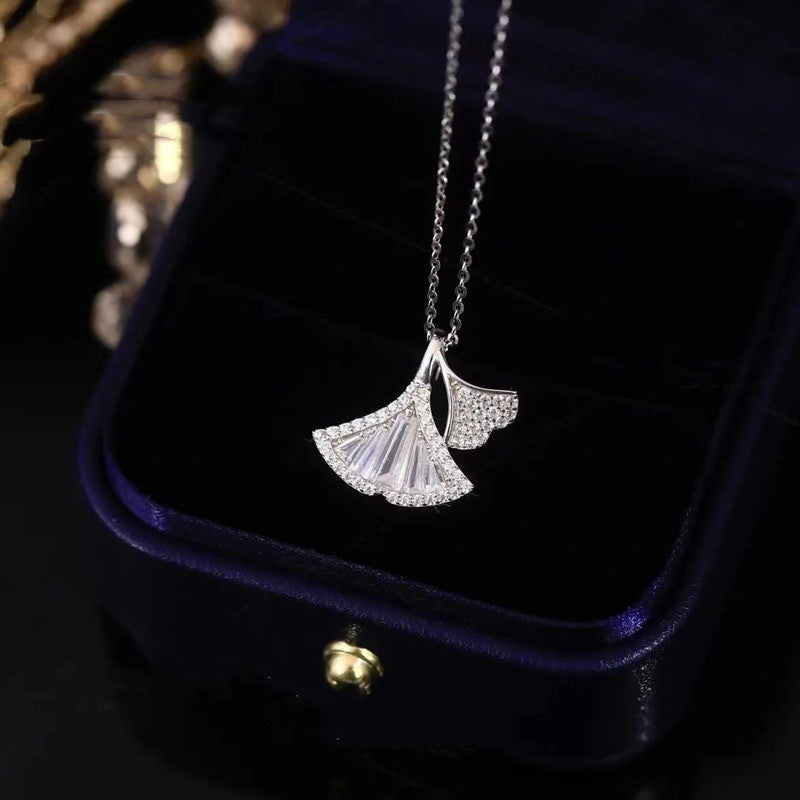 Minimalist Ginkgo Leaf Pendant Necklace for Women in Titanium Steel with Rhinestone Inlay and Plated Finish