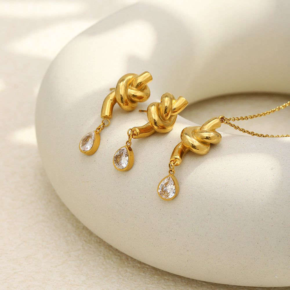Vintage Luxury 18K Gold Plated Stainless Steel Geometric Teardrop Necklace with Cubic Zirconia