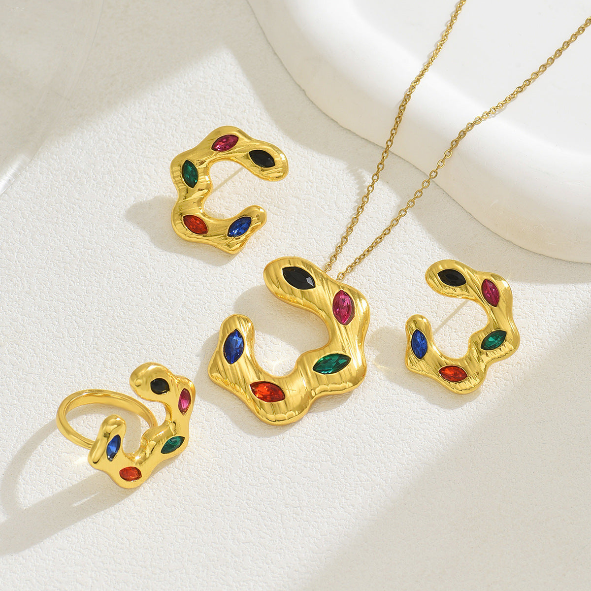 Minimalist C-Shaped Women's Necklace Set with Geometric Pattern Copper Pendant and Rhinestone Inlay, Includes Matching Earrings and Bracelet