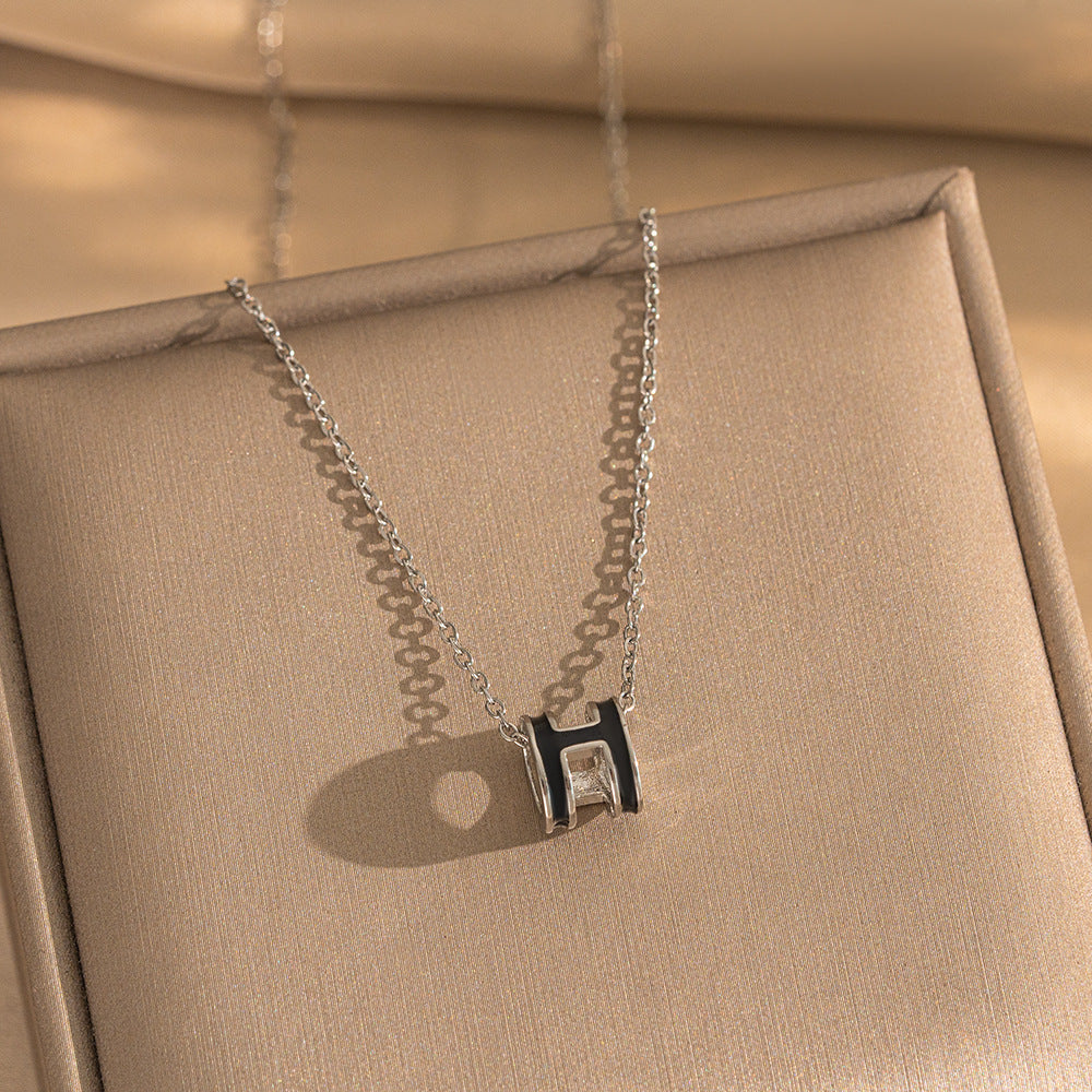 Set Collana da Donna Minimalista con Lettera H Floreale in Acciaio al Titanio con Catena a O