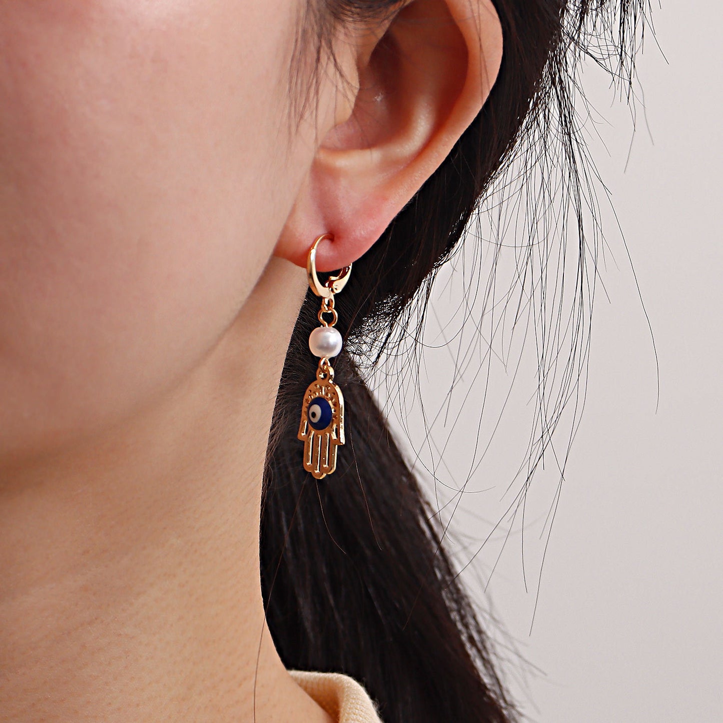 Fashionable Evil Eye Hand Palm Pearl Earrings for Women Alloy Electroplated Geometric Design