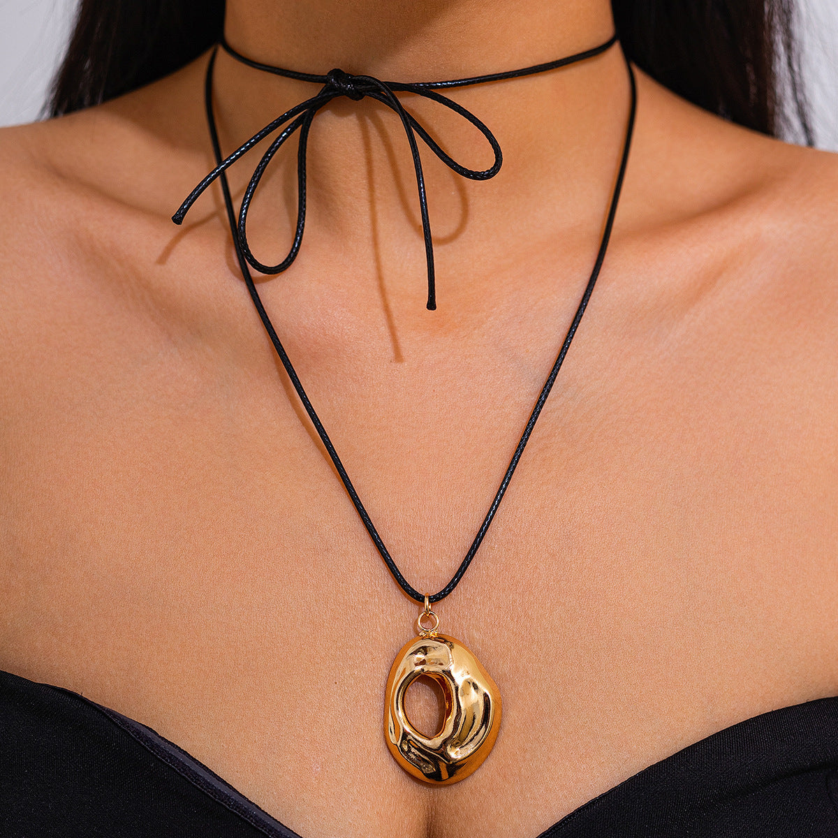 Gargantilla con colgante de rosa geométrica con lazo calado irregular estilo Hip Hop para mujer