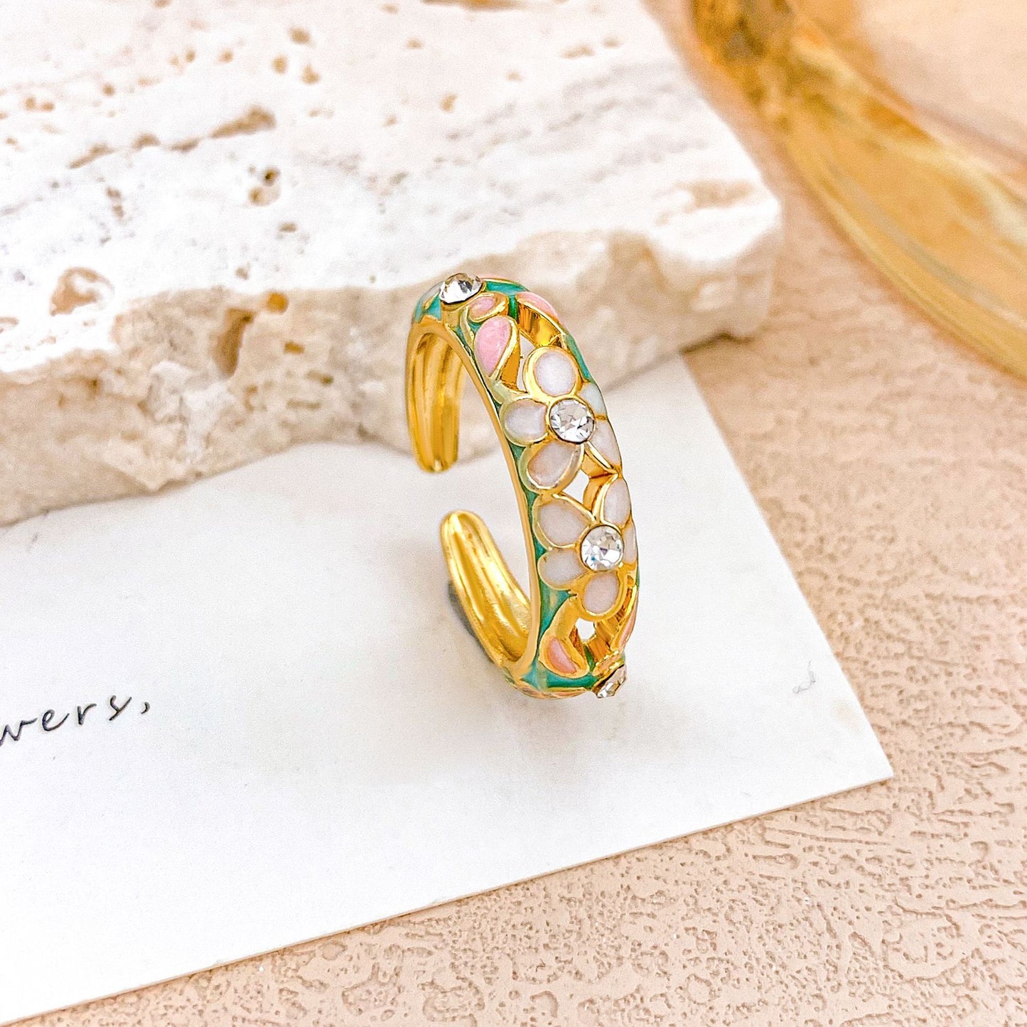 Anello in lega placcato oro con design floreale e cavo, elegante e di lusso, per donna