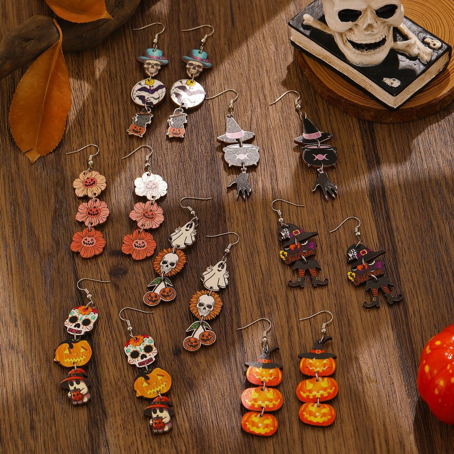 Pendientes de calavera geométrica de madera y calabaza con temática de Halloween para mujer con acabado chapado