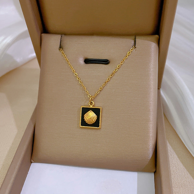 Collar Minimalista de Acero de Titanio Geométrico con Dije de Acero Inoxidable 304 Bañado para Unisex