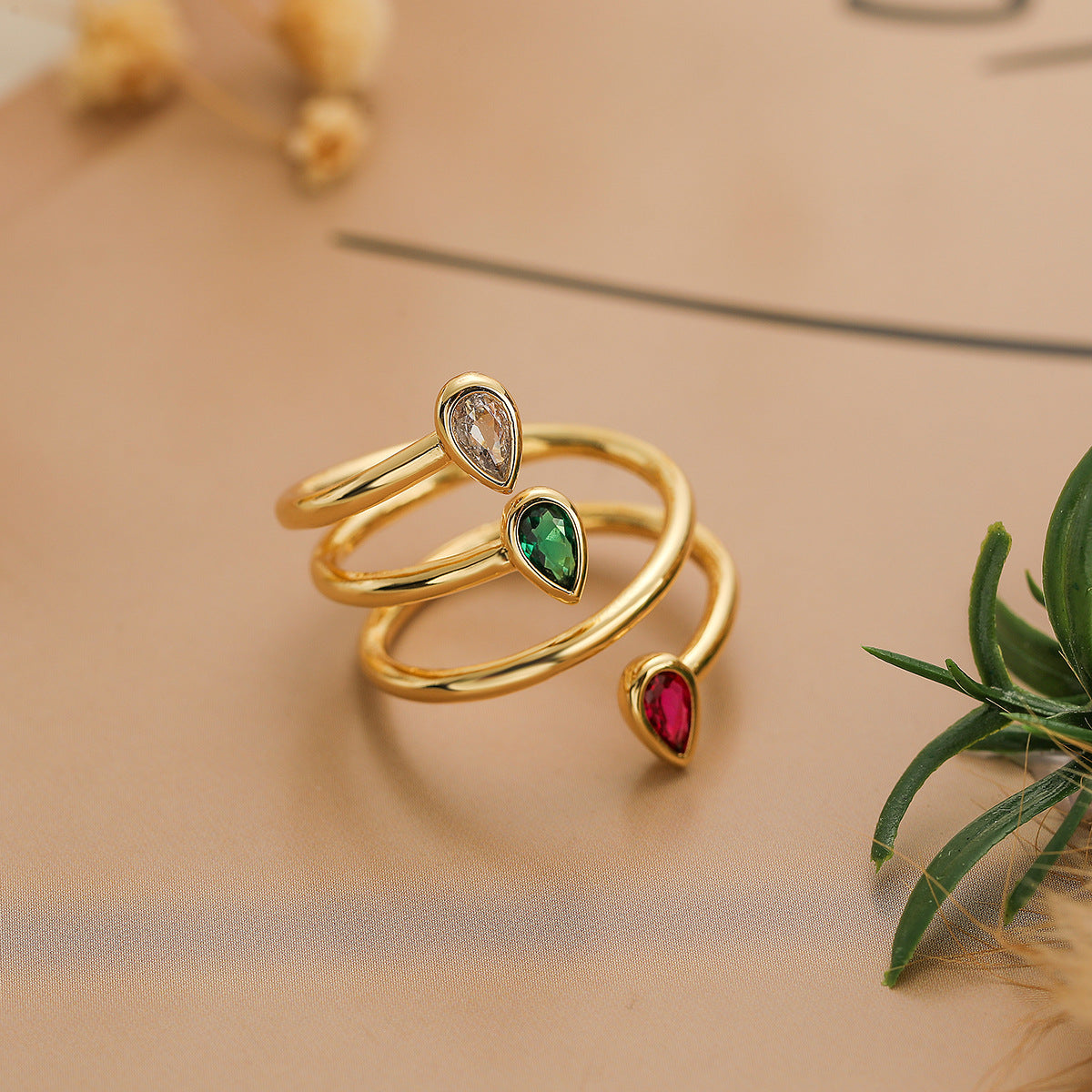 Minimalist 18K Gold Plated Brass Geometric Heart Ring with Cubic Zirconia for Women