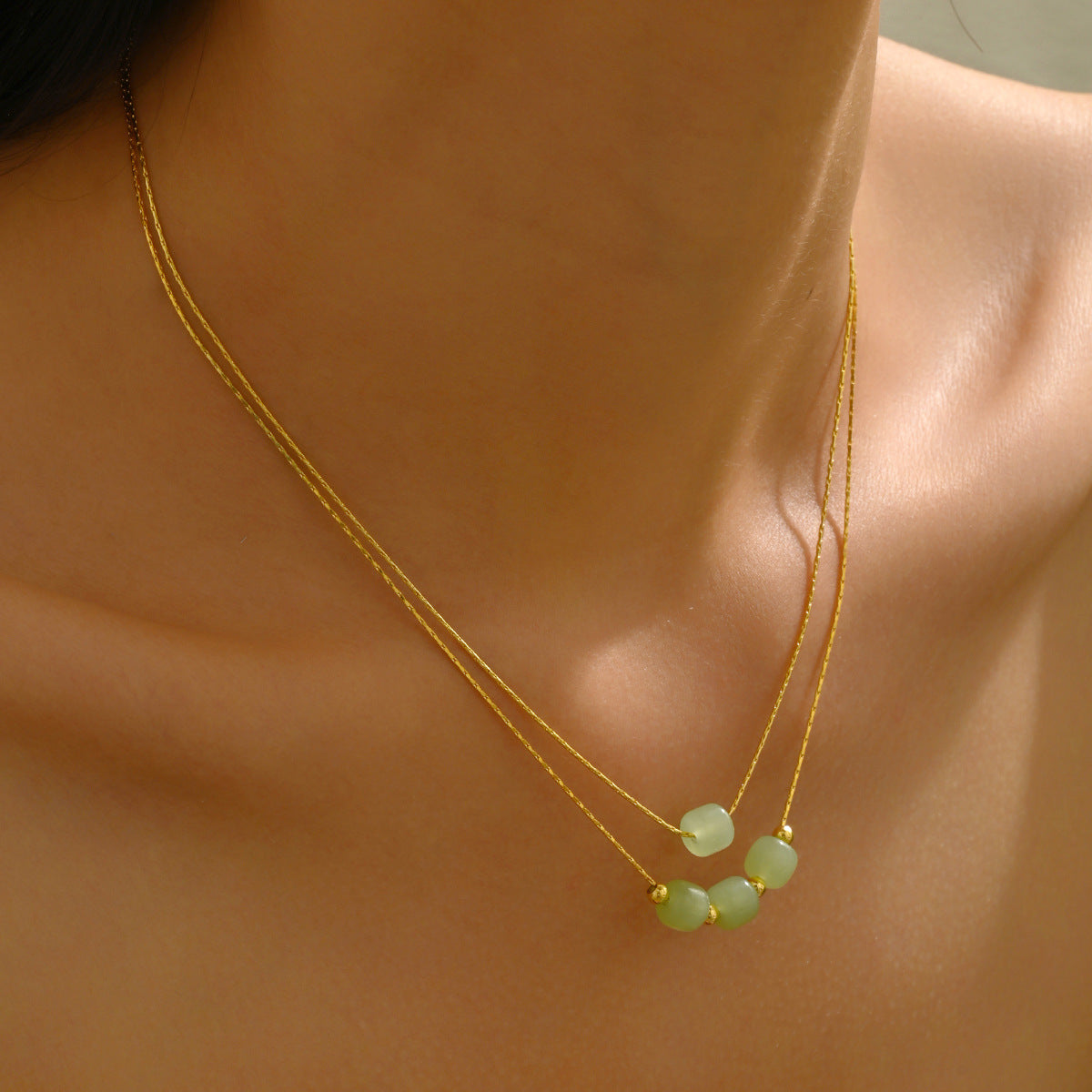 Set collana con ciondolo geometrico intrecciato con ciondolo in lega e catena a medaglione da donna