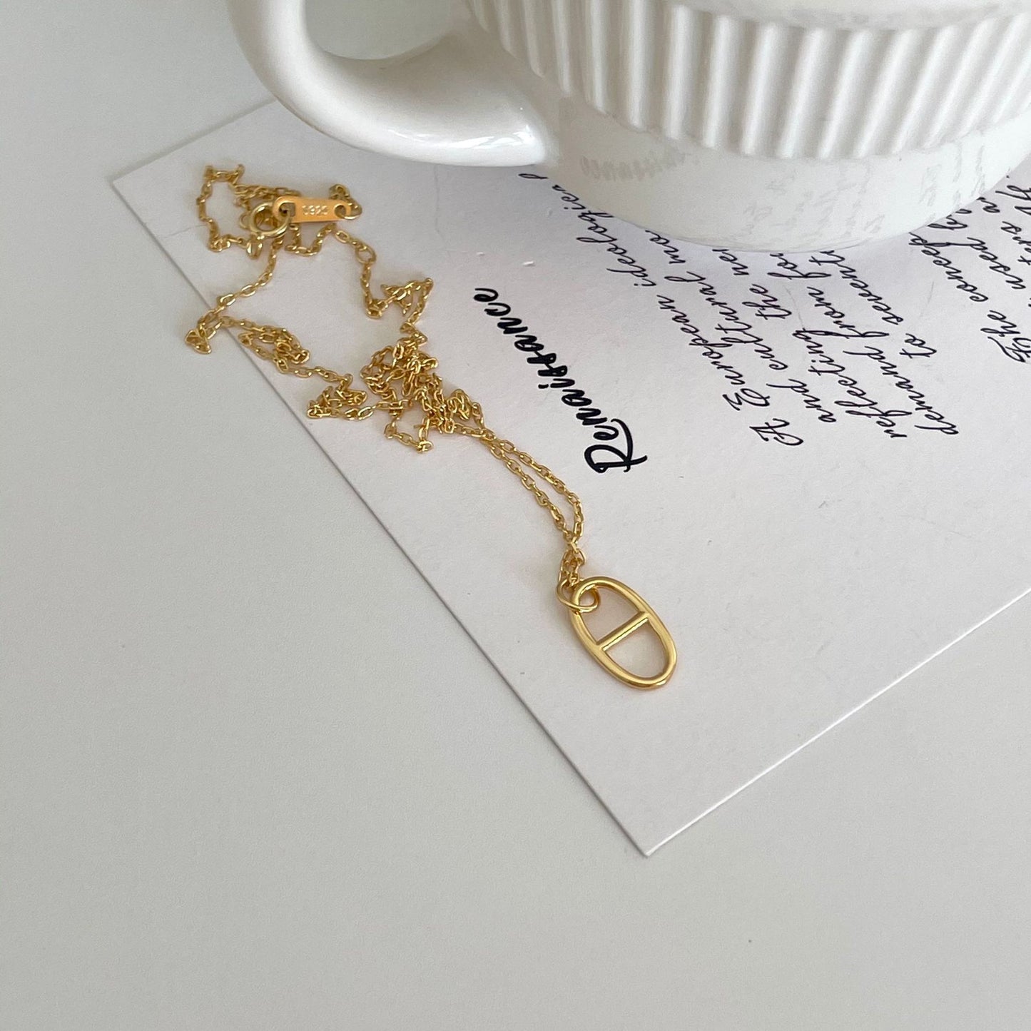 Collana con pendente a forma di muso di maiale geometrico in argento sterling 925 da donna