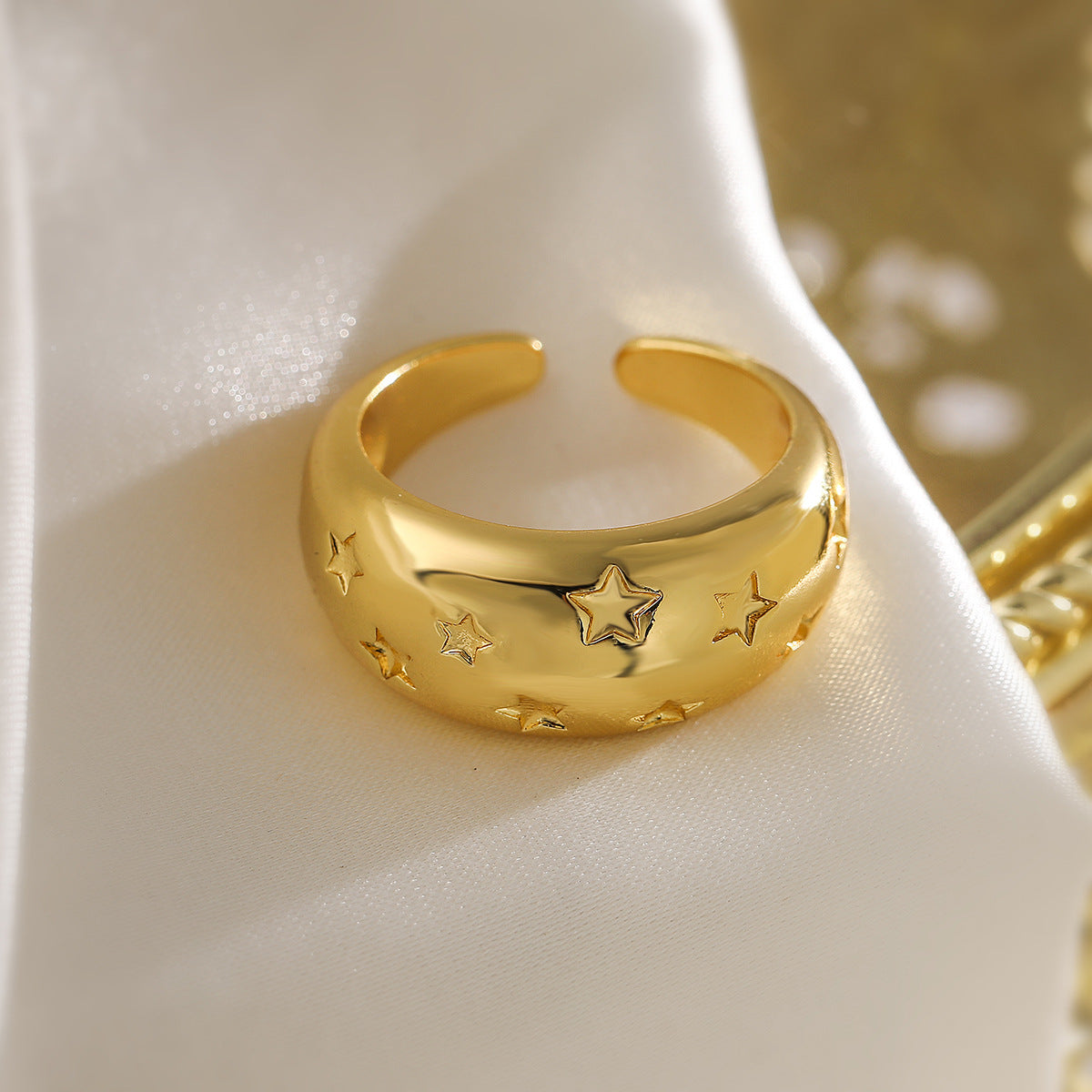 Anello aperto geometrico irregolare minimalista da donna in rame con finitura placcata