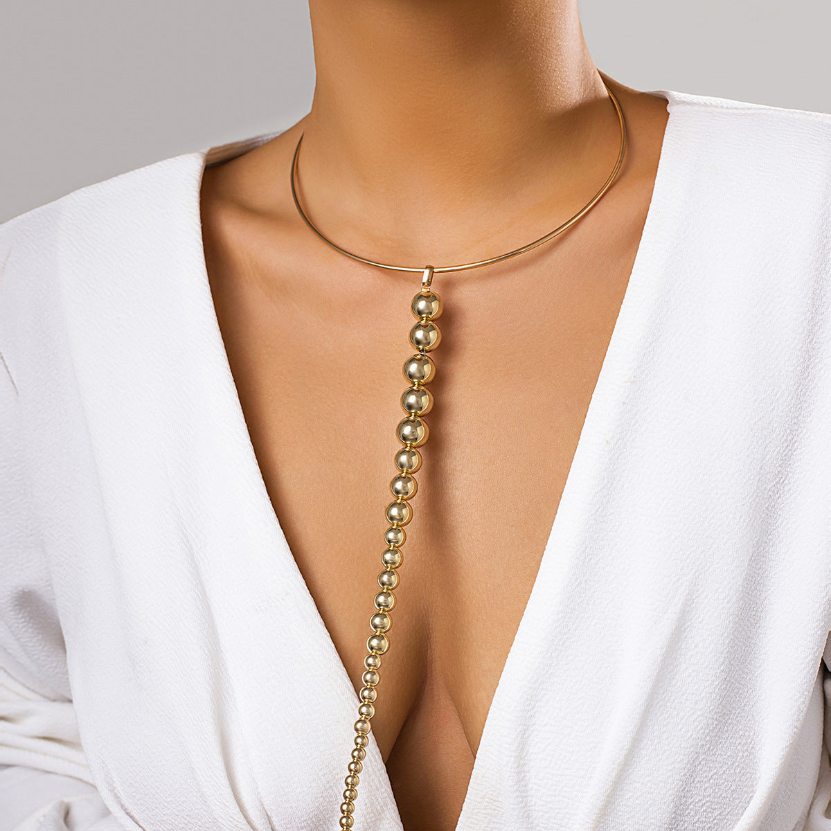 Collar estilo punk de plástico geométrico con colgante de cuentas lisas para mujer