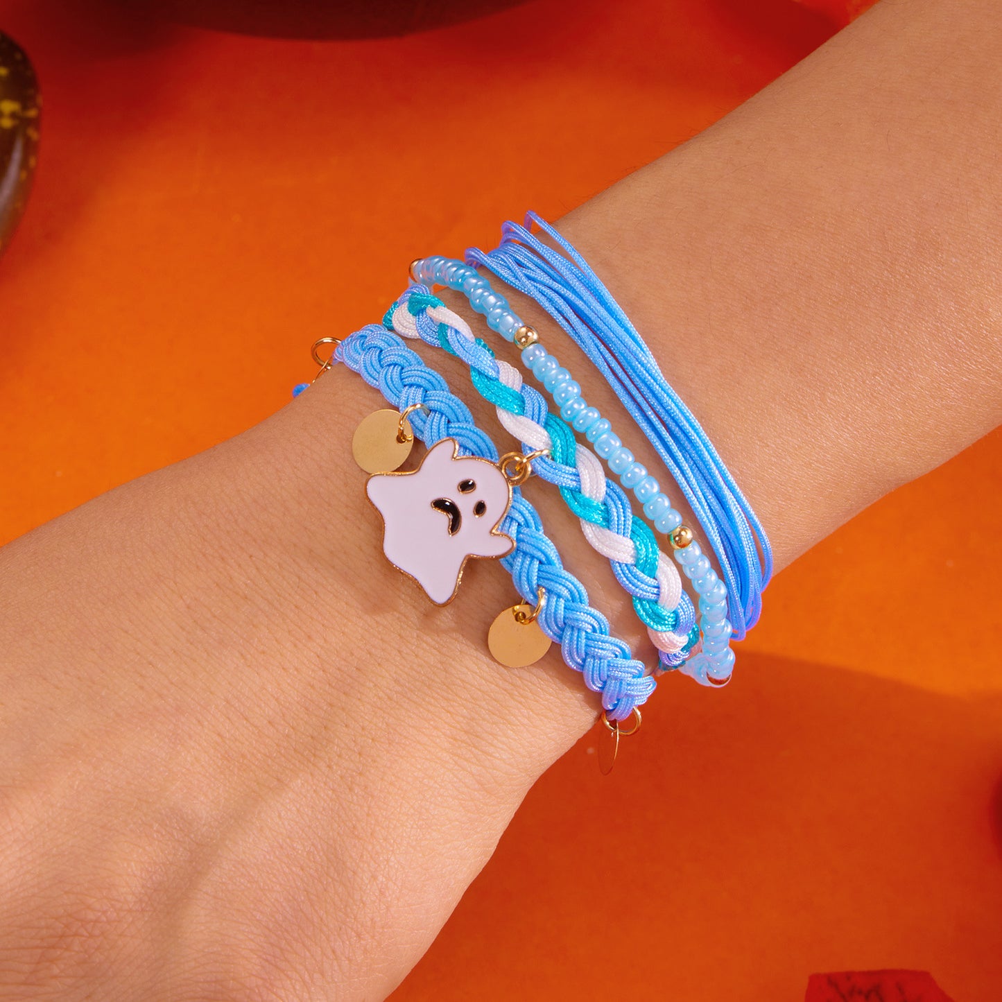 Set di braccialetti fatti a mano con perline a tema Halloween, con ciondoli a forma di zucca e fantasma su cordino cerato e catena in lega per donne