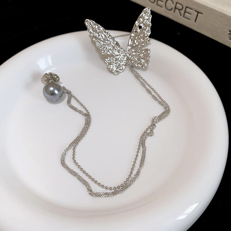 Vintage Style Animal Brooch in Alloy with Gold Plating for Women, Heart and Bowknot Shape, Lightweight Luxury Fashion Accessory