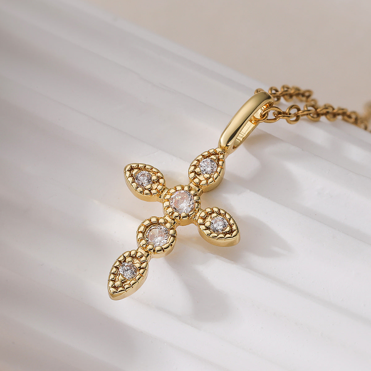 Minimalist 18K Gold Plated Brass Micro-inlay Cubic Zirconia Cross Pendant Necklace for Women