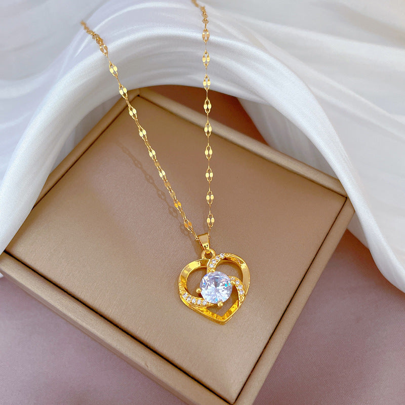 Collana geometrica di lusso Sweet Heart per donna in acciaio inossidabile con ciondolo strass Catena clavicola in acciaio al titanio