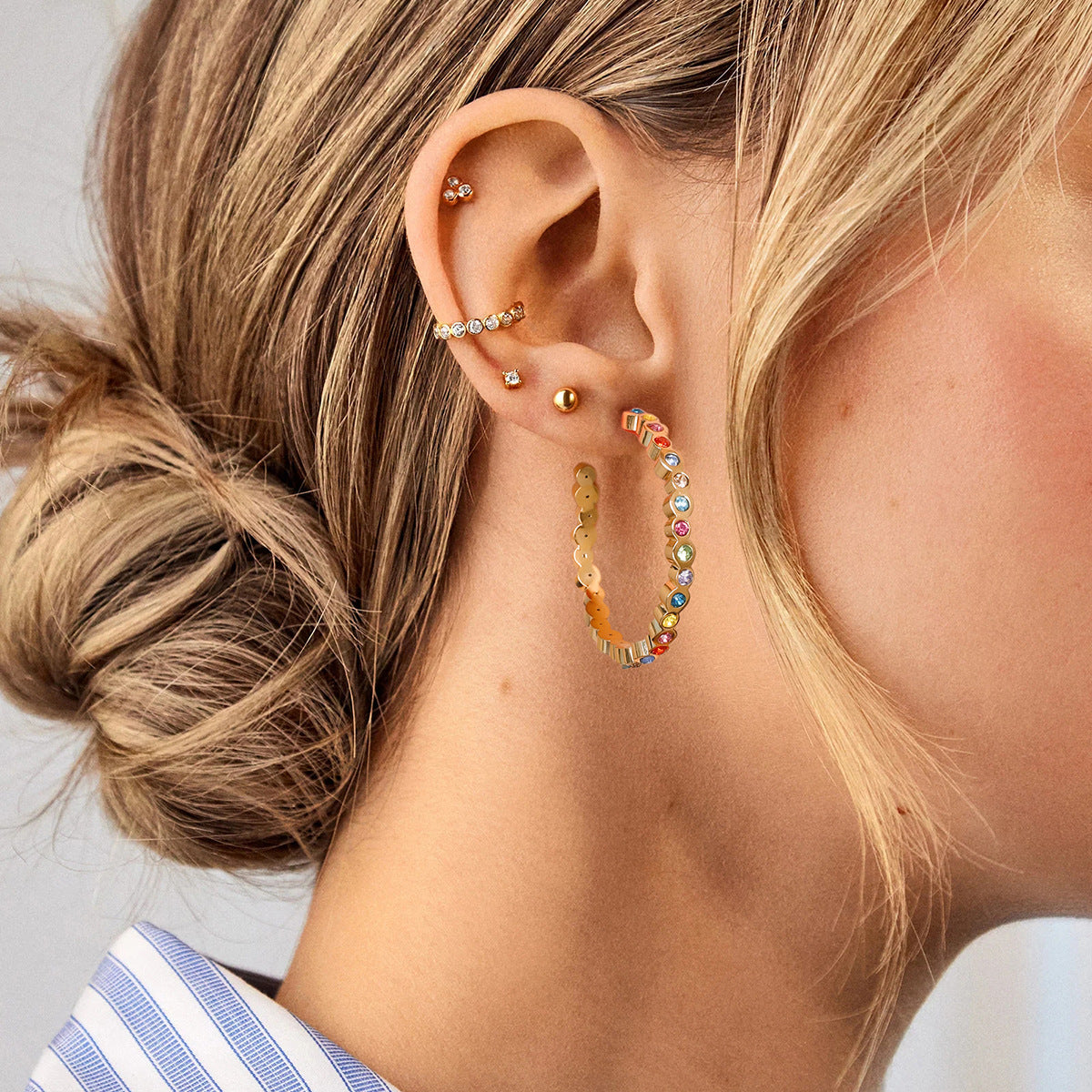 Minimalist Round Stainless Steel Hoop Earrings with 18K Gold Plating and Colorful Rhinestone Inlay