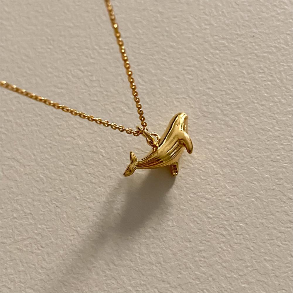 Minimalist Whale Pendant Necklace in 925 Sterling Silver with Geometric Accent for Women