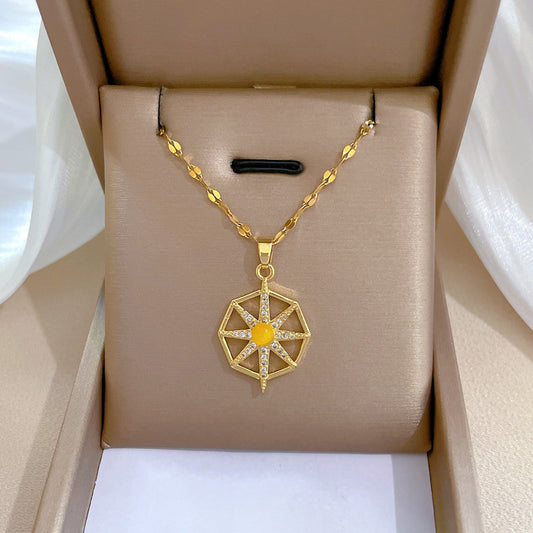 Collar minimalista con colgante de estrella geométrica para mujer, de acero de titanio con microincrustaciones de diamantes de imitación en cadena de clavícula