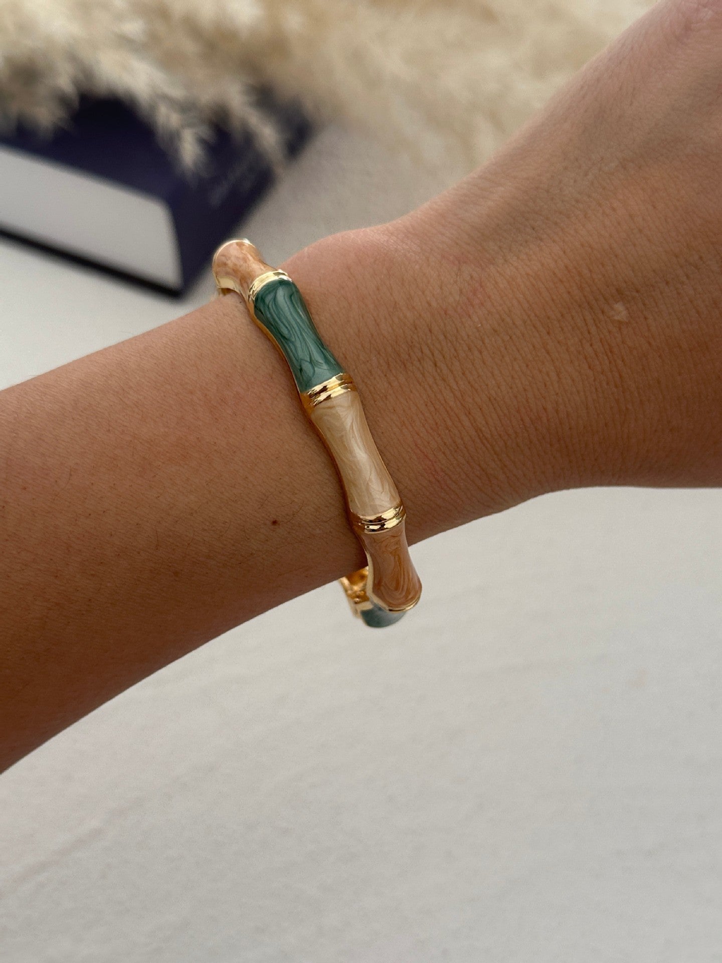 Bracciale a Polsino Aperto Ovale Rotondo Geometrico in Smalto ad Olio Gocciolante Colorato Minimalista Bohemien