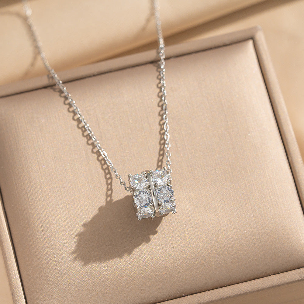 Collar Minimalista con Colgante de Ola y Geométrico para Mujer en Acero de Titanio con Chapado en Oro de 18K, Cadena Hipoalergénica para Clavícula con Motivos de Corazón y Lazo
