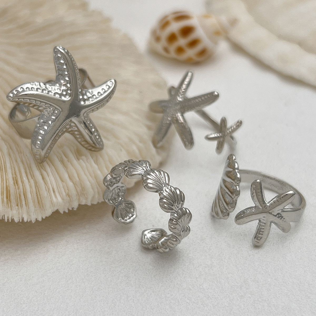 Anello aperto in lega vintage da donna con girasole geometrico e stella, con finitura placcata