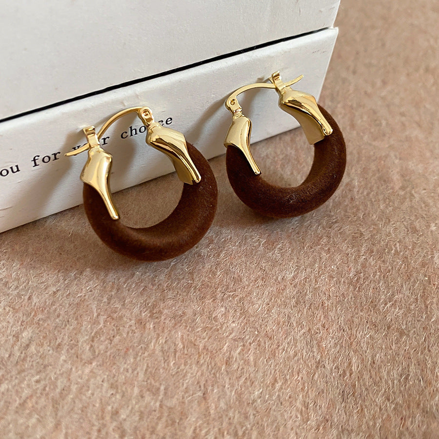Vintage Flocked U-Shaped Geometric Earrings for Women with Plated Finish Minimalist Everyday Office Wear Luxury Ear Jewelry