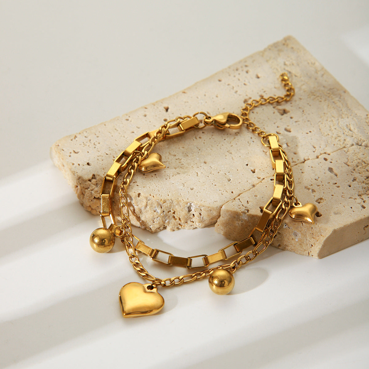 Elegante bracciale a catena da donna placcato oro 18 carati in acciaio inossidabile con ciondolo a doppio strato a forma di cuore
