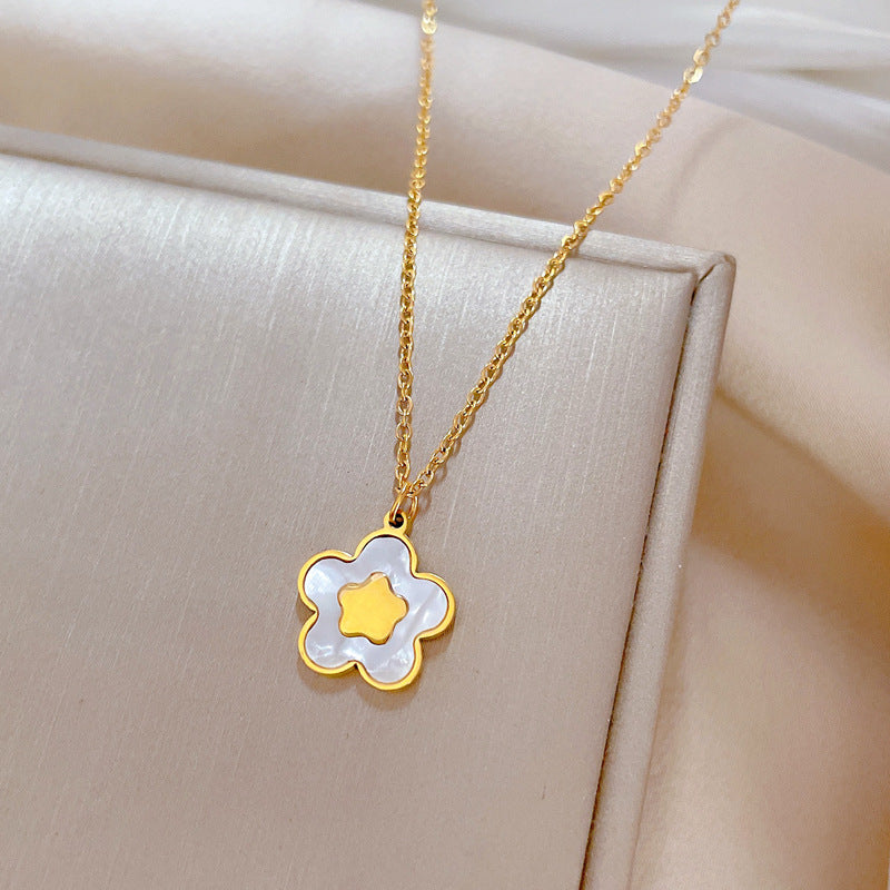 Collar de Acero de Titanio con Estrella de Cinco Puntas Minimalista y Geométrica de Nácar con Baño de Oro para Mujer