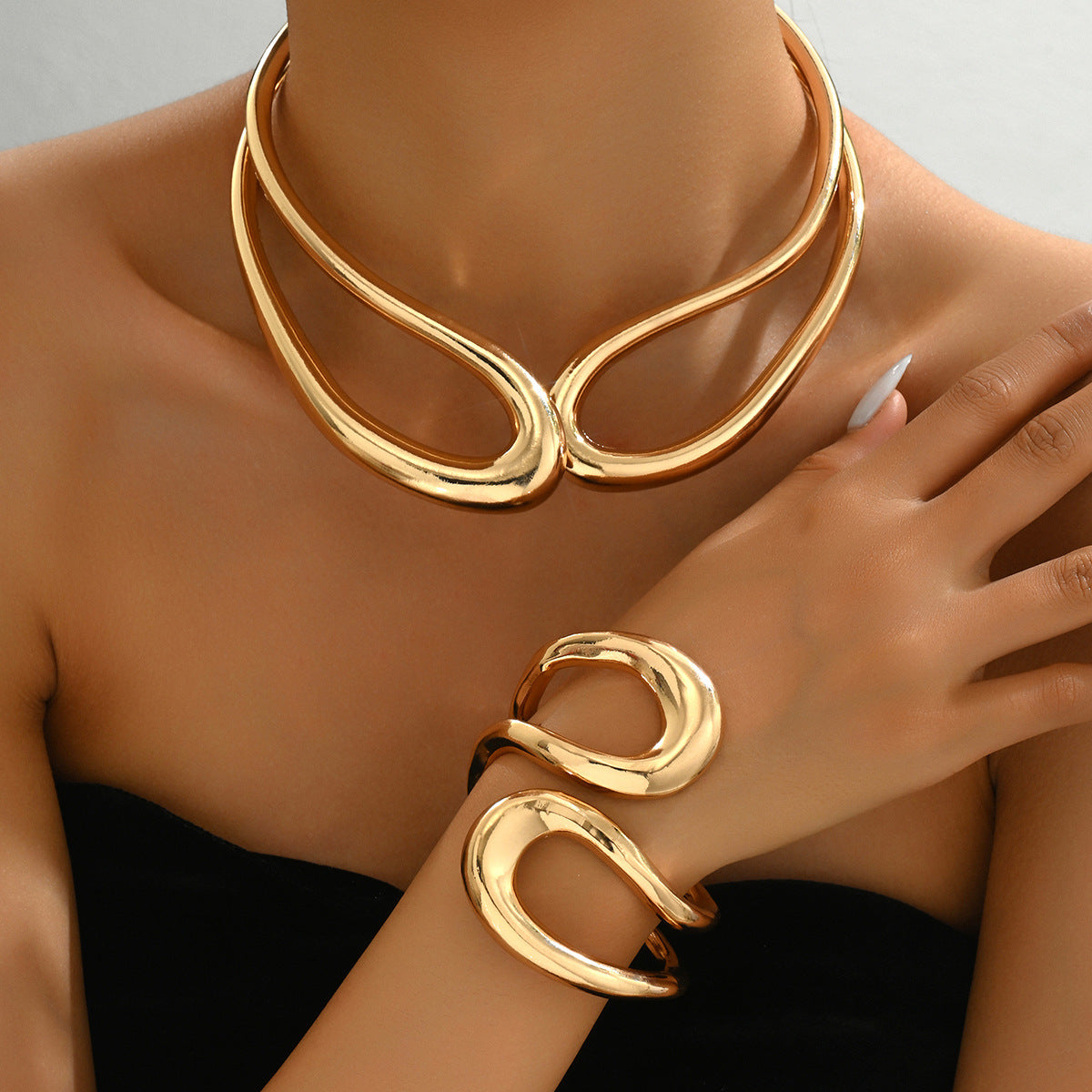 Parure Collana e Bracciale da Donna con Doppio Cerchio Geometrico, in Lega Placcata Oro 18K, Lusso Leggero