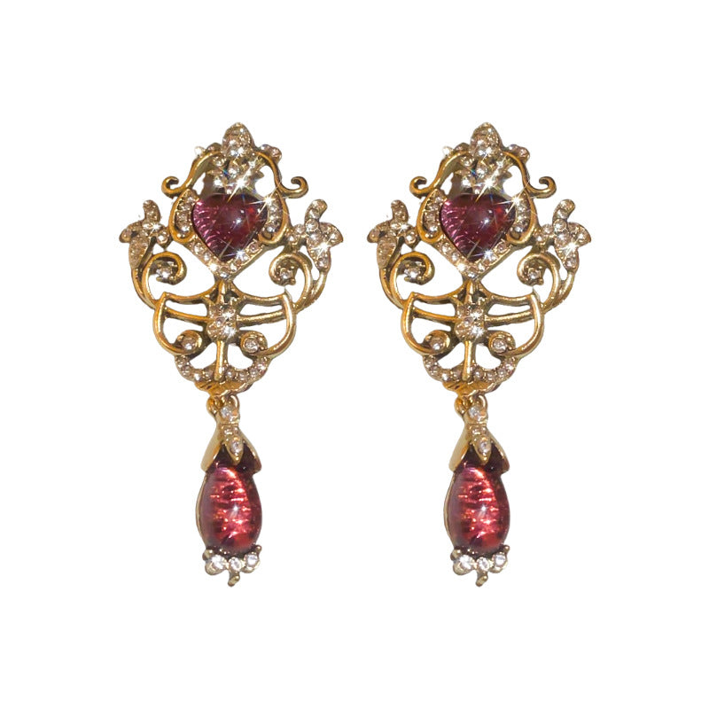 Vintage Heart-Shaped Floral Teardrop Hollow-Out Alloy Stud Earrings with Rhinestone Inlay for Women
