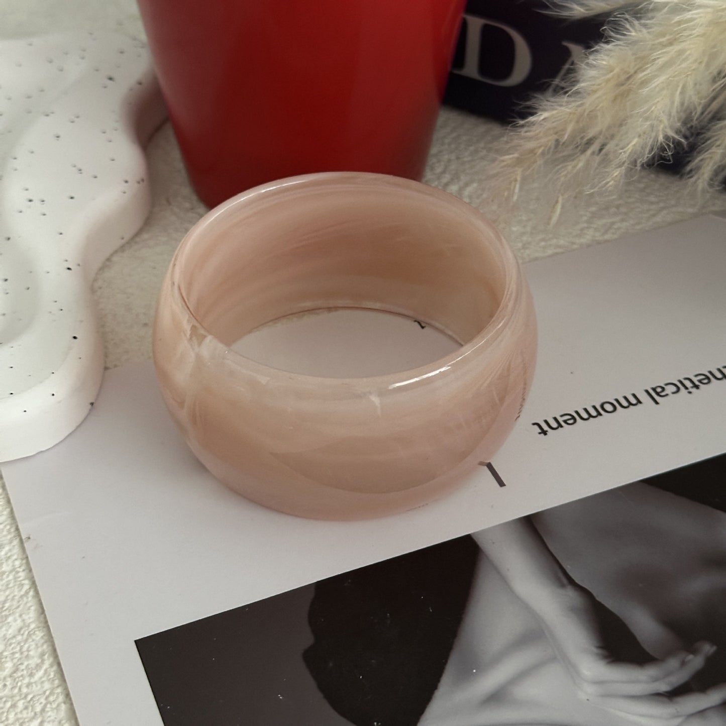 Conjunto de pulseras de tubo curvo de acrílico geométrico de aceite de goteo vintage