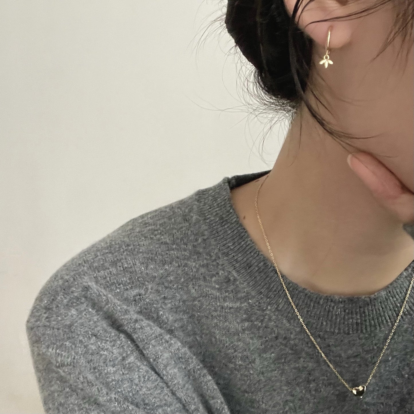Minimalist Leaf-Shaped 925 Sterling Silver Stud Earrings for Women with Polished Finish and Floral Accent