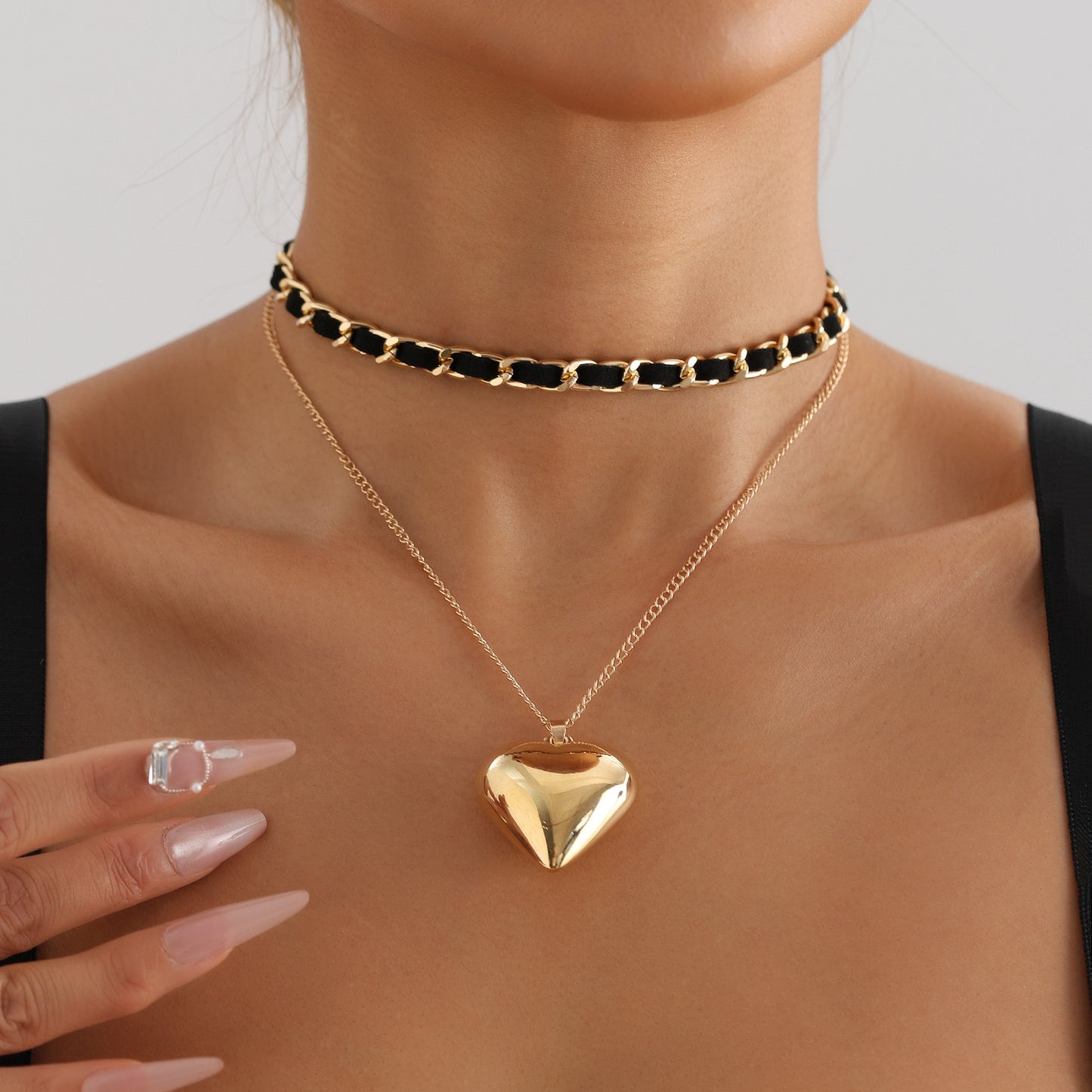 Elegant Velvet-Textured Chain Necklace with 3D Heart Pendant in Alloy with Plating Finish for Women