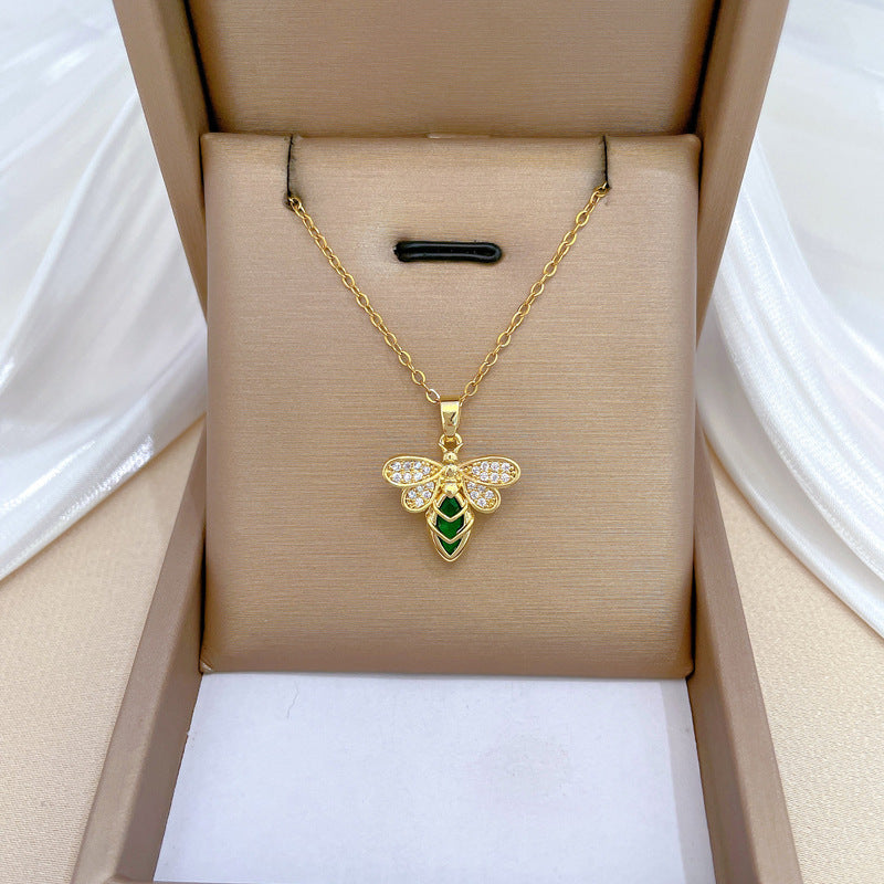 Collana con ciondolo di lusso dolce geometrico ape strass in acciaio al titanio per unisex