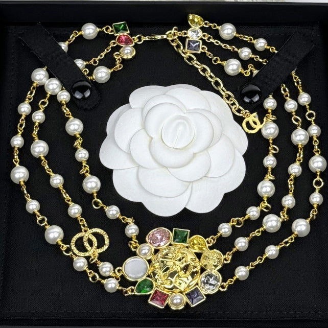 Sweet Elegant Gold Plated Brass Crystal Sunflower Necklace for Women