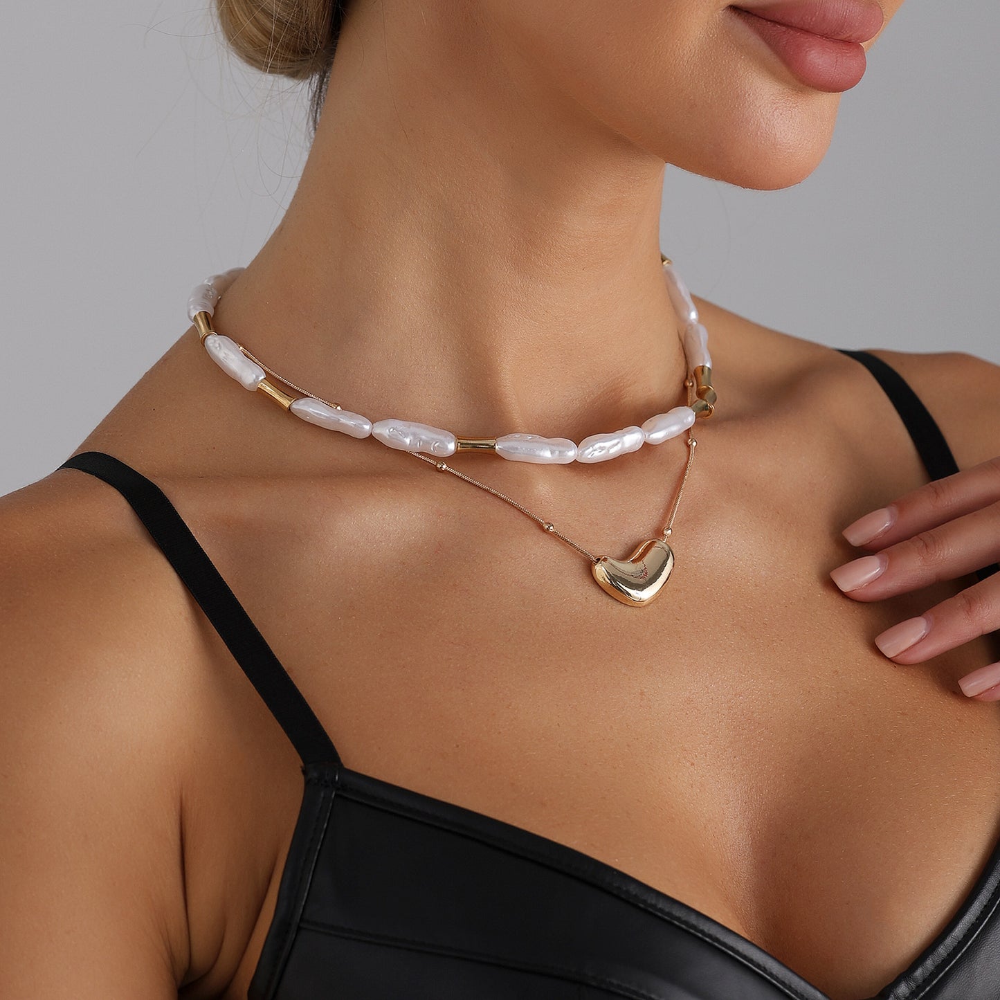 Minimalist Geometric Heart Alloy Plated Necklace with Pearl Accents for Women