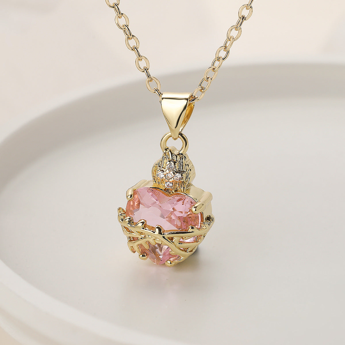 Minimalist 18K Gold Plated Brass Heart Cubic Zirconia Pendant Necklace for Women