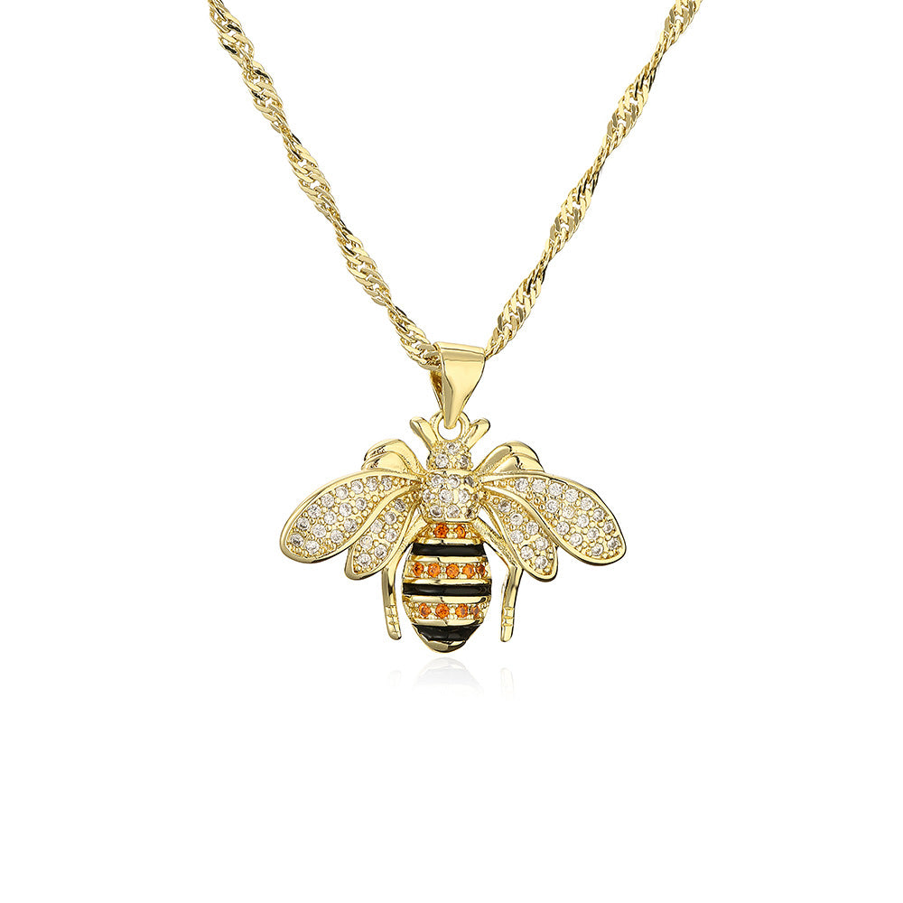 Collana con ciondolo a tema animale per donna, con base in rame e intarsio in zirconi cubici a forma di orso, farfalla e ape
