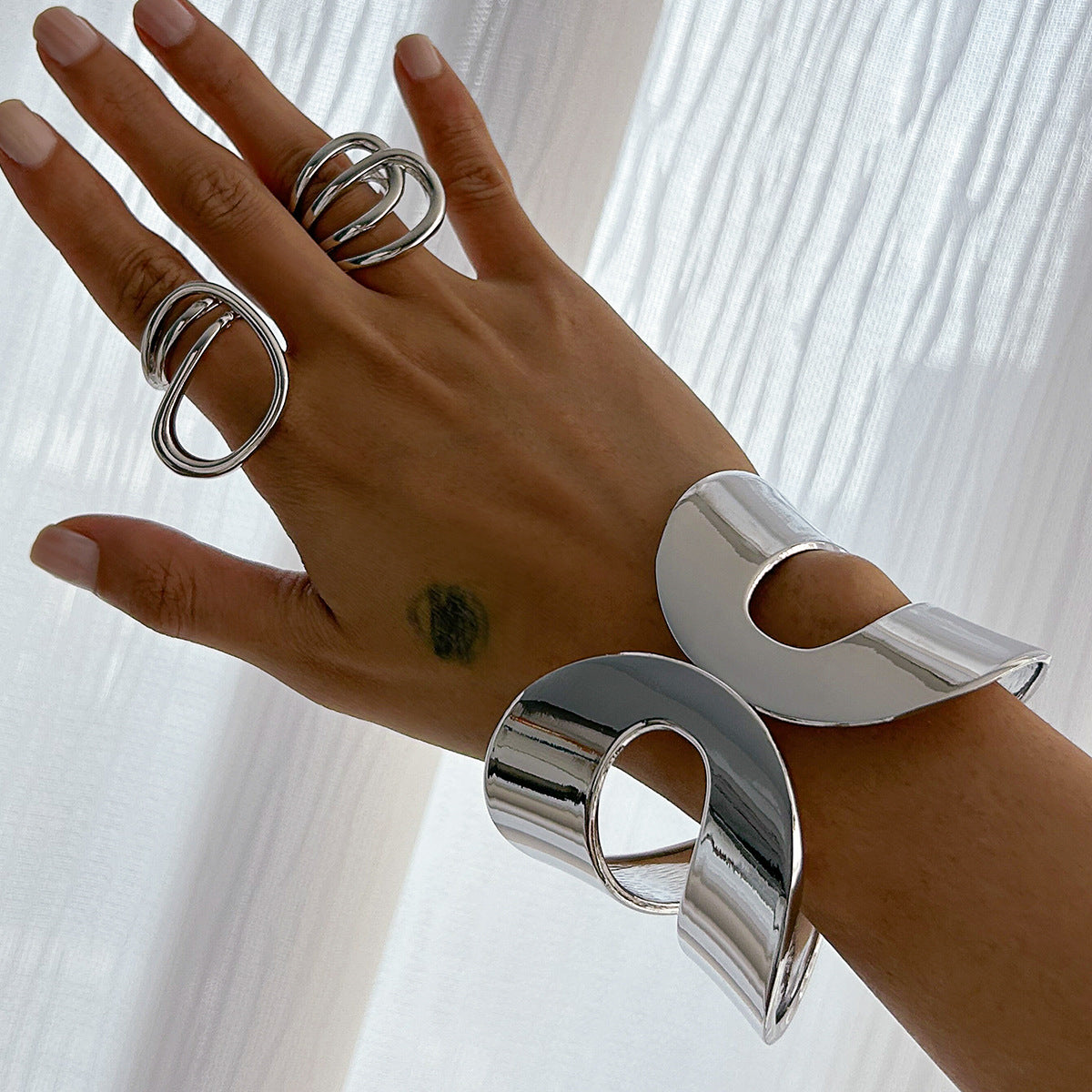 Streetwear Geometric Plated Zinc Alloy Bracelet Set